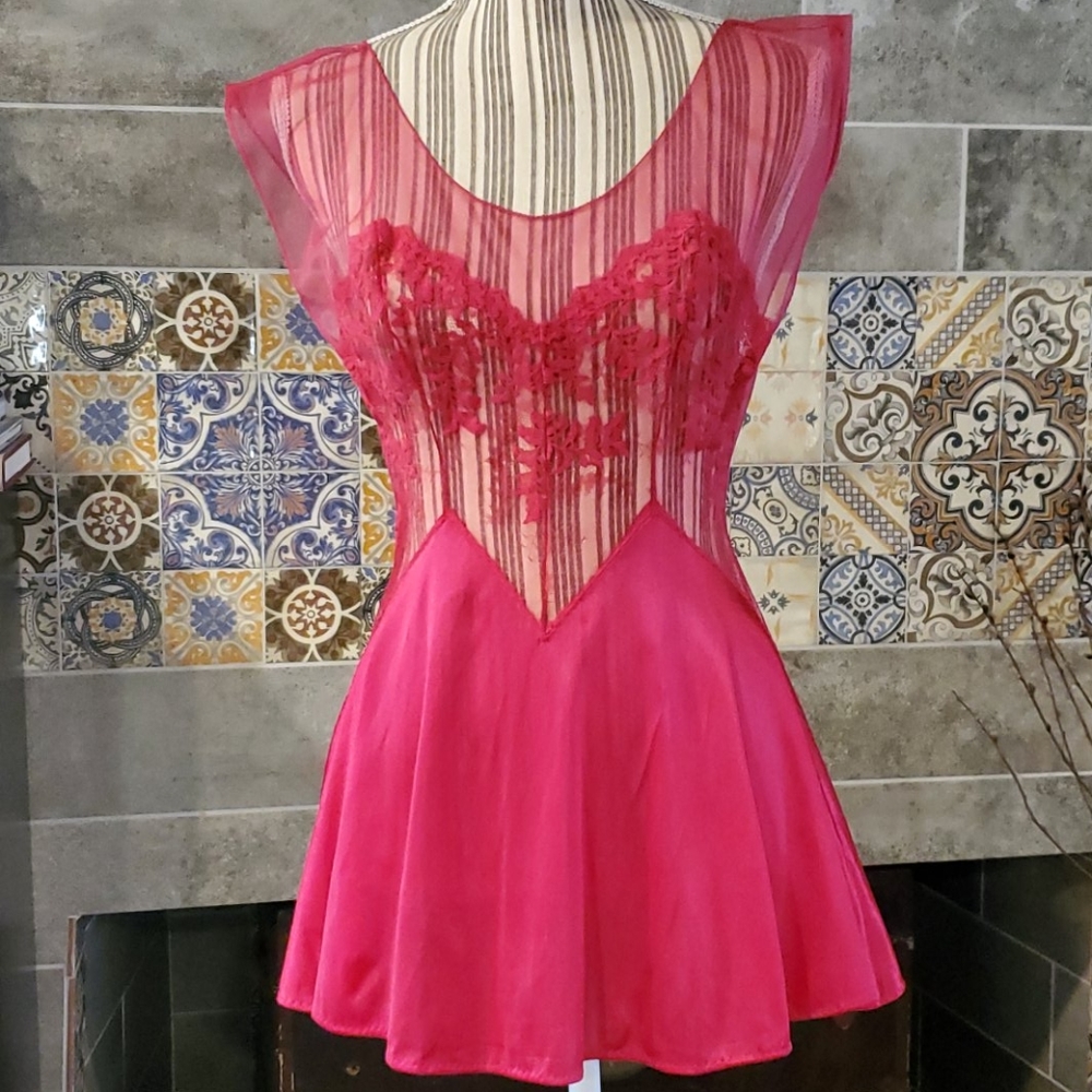 VTG Sexy Hot Pink Val Mode Lingerie